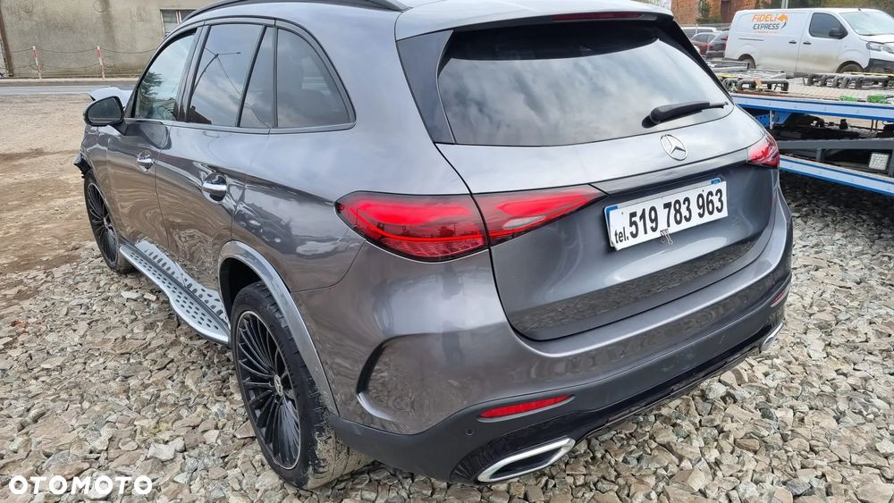 Mercedes-Benz GLC 220 d 4Matic 9G-TRONIC AMG Line Advanced - 17
