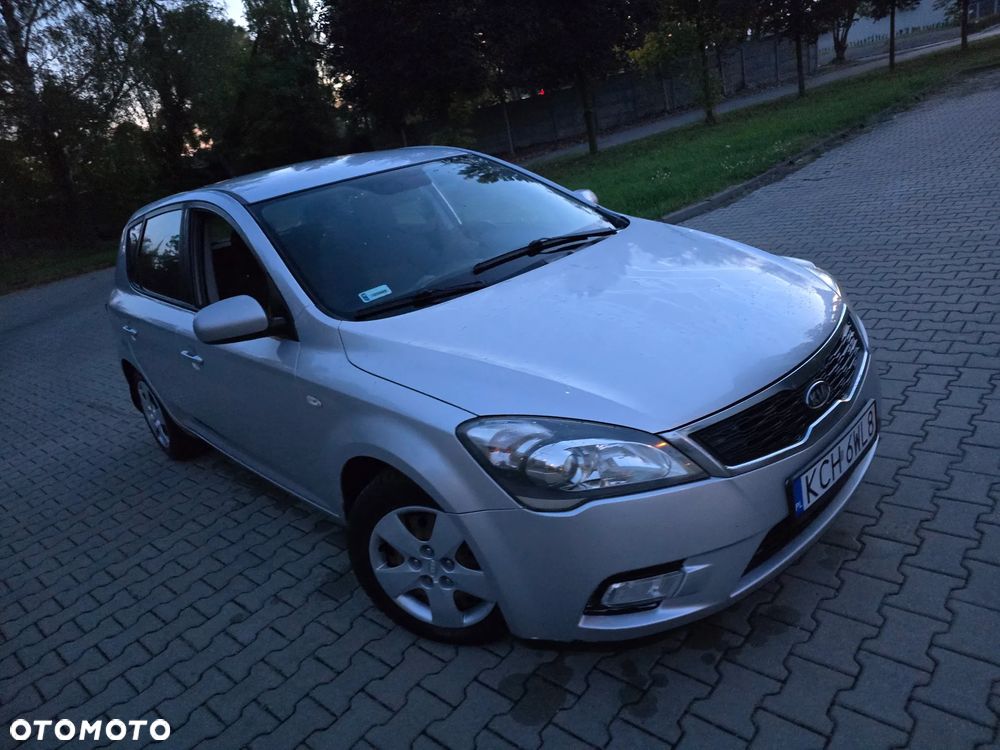 Kia Ceed - 19