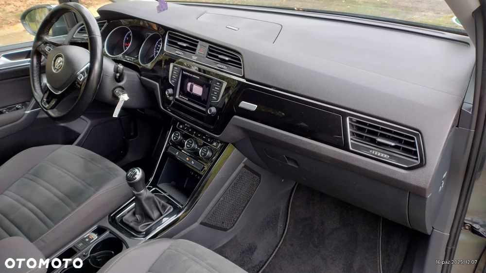 Volkswagen Touran 1.4 TSI (BlueMotion Technology) Highline - 17