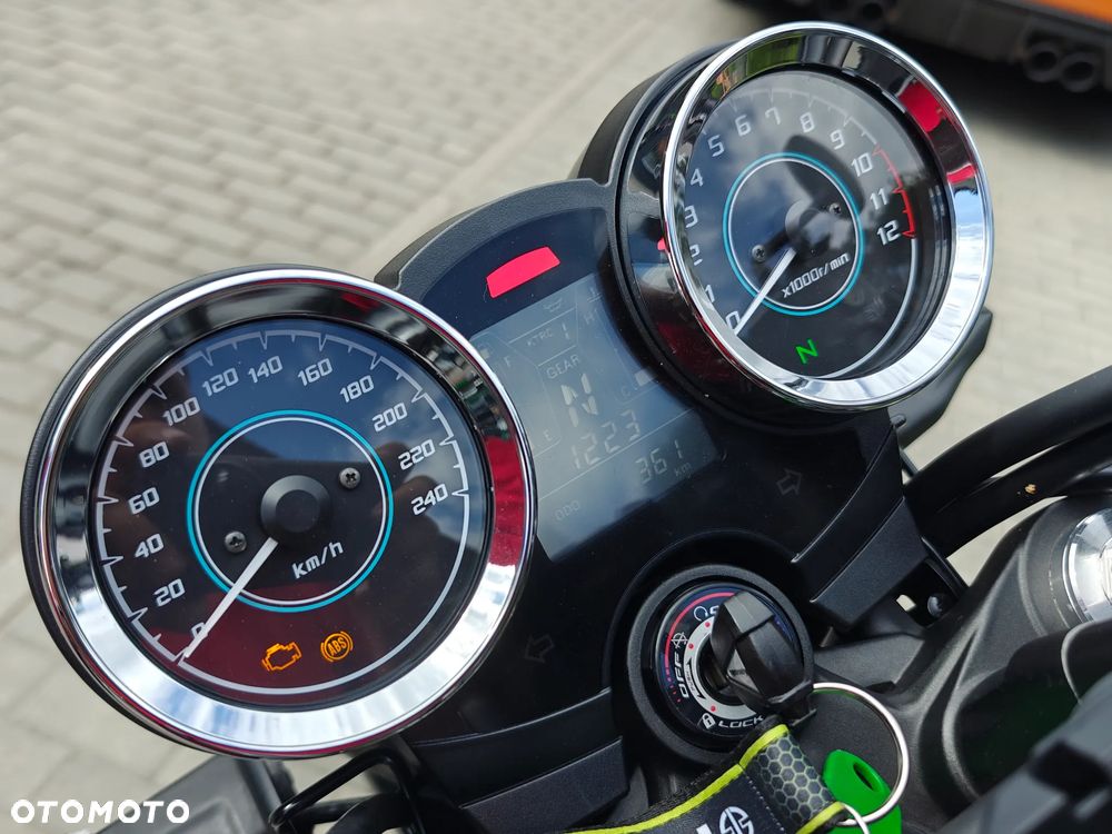 Kawasaki Z 650 RS - 9