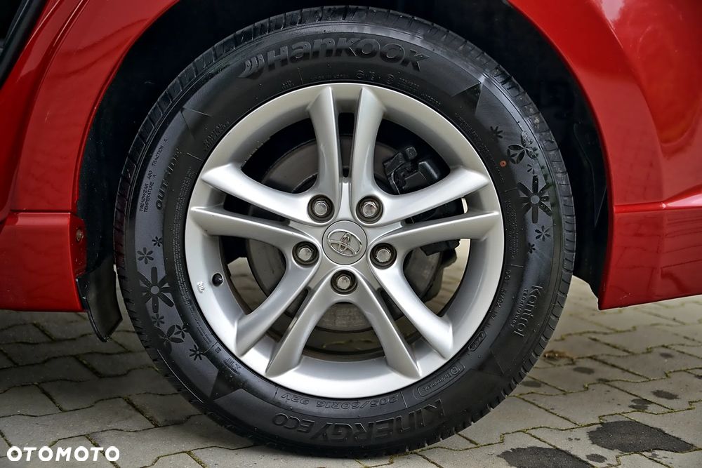 Toyota Avensis 1.8 Premium EU5 MS - 21