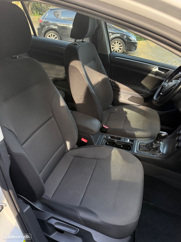 VW Golf 1.6 TDi Edition DSG - 12