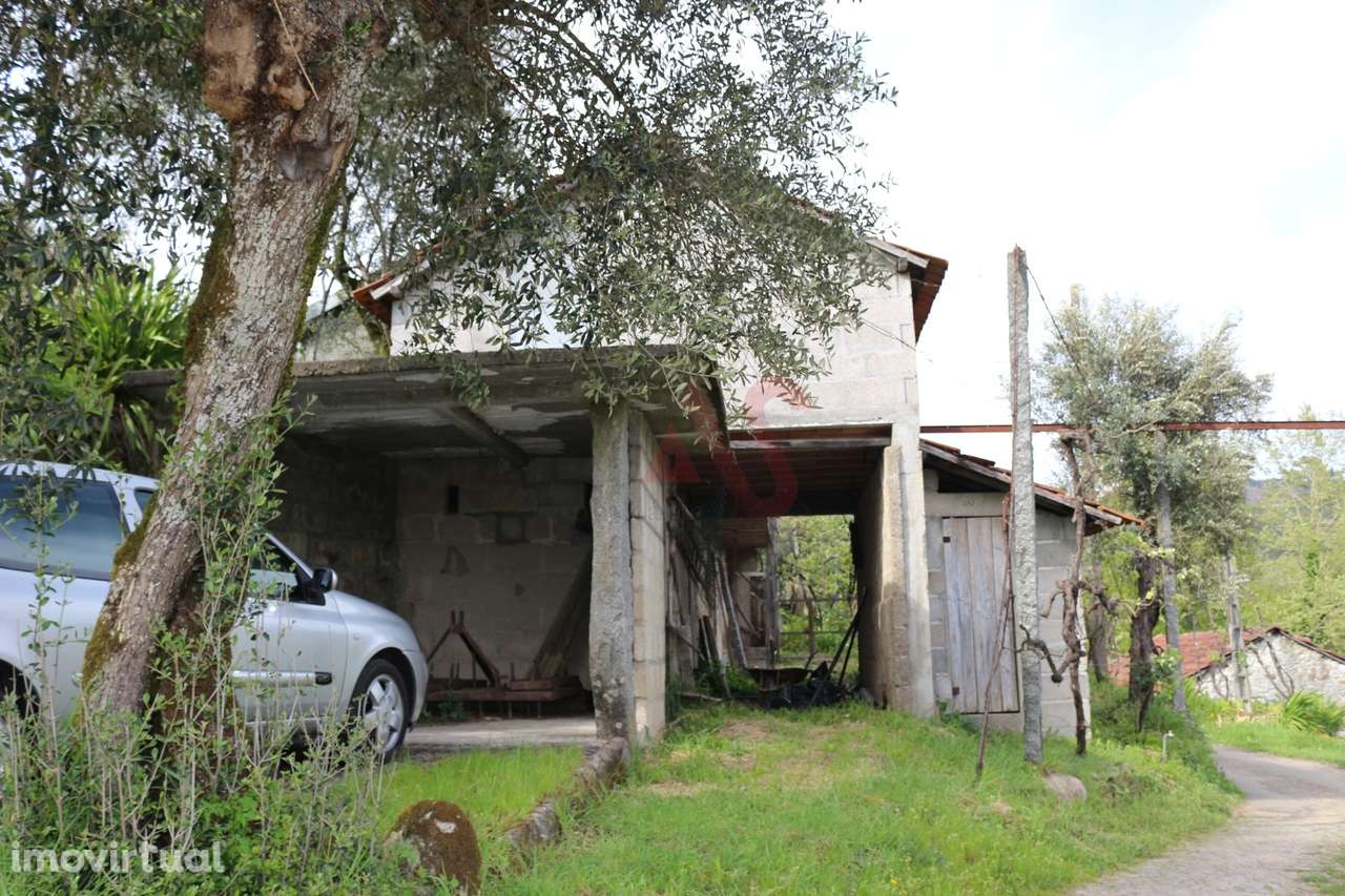 Moradia T2 para restaurar em Fervença, Celorico de Basto - Grande imagem: 2/22