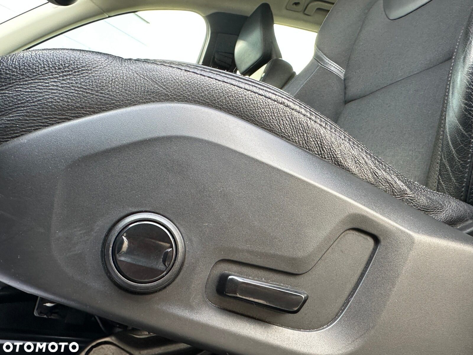 Volvo XC 60 T4 Momentum - 15