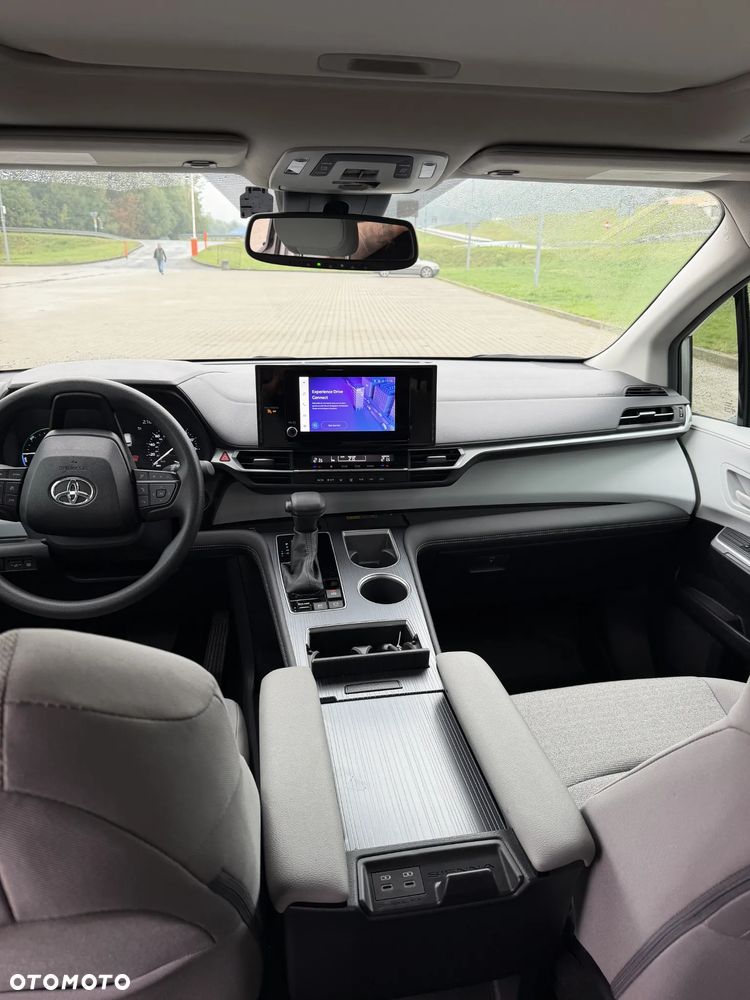 Toyota Sienna - 15