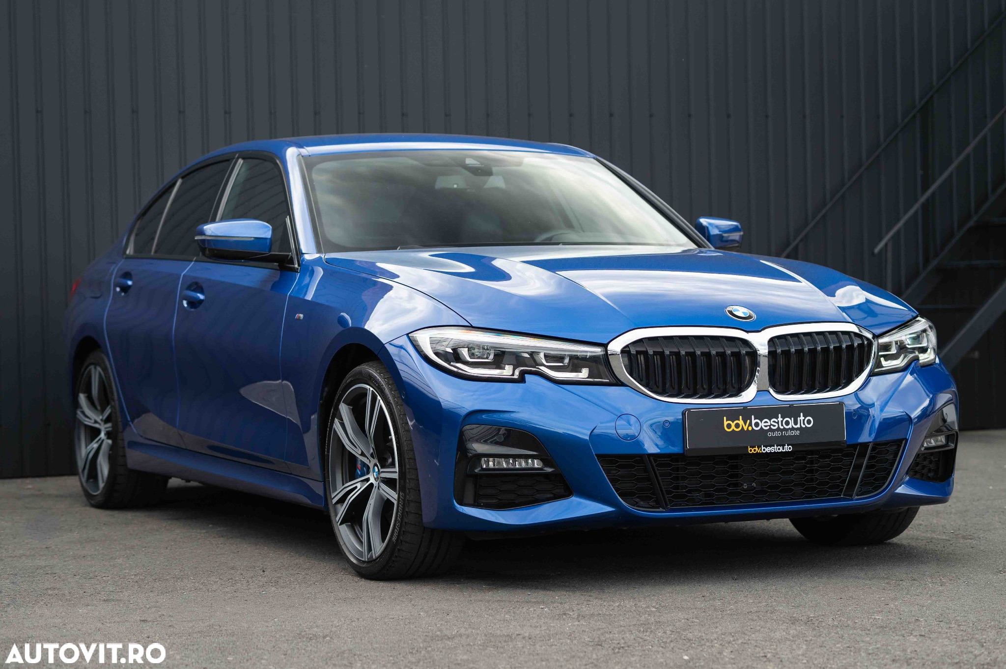 BMW Seria 3 330e Aut. M Sport - 29