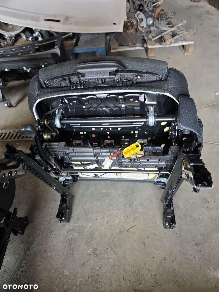 MERCEDES B KLASA W247 FOTELE KOMPLET - 6