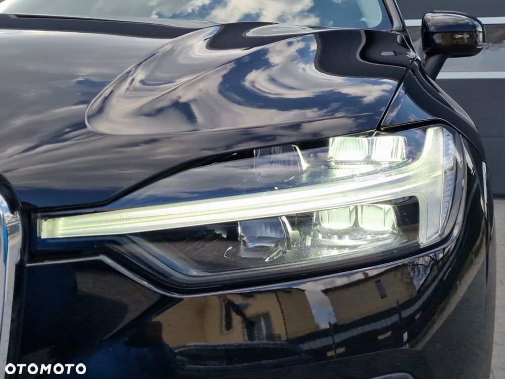 Volvo XC 60 B4 D AWD Core - 9