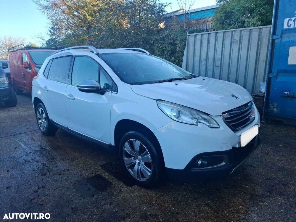 Far dreapta Peugeot 2008 2013 SUV 1.2 VTI - 2