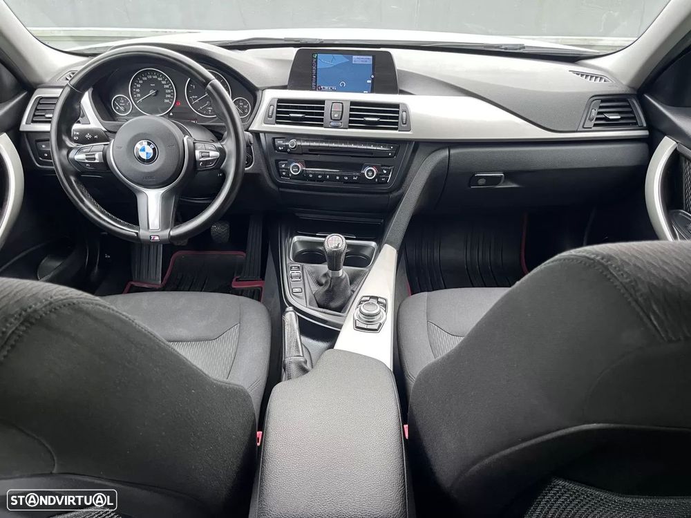 BMW 316 d Line Sport - 31