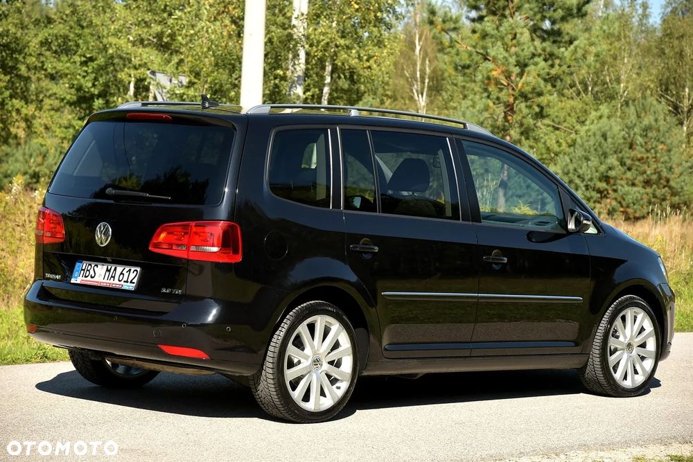 Volkswagen Touran 2.0 TDI DPF Highline DSG - 9
