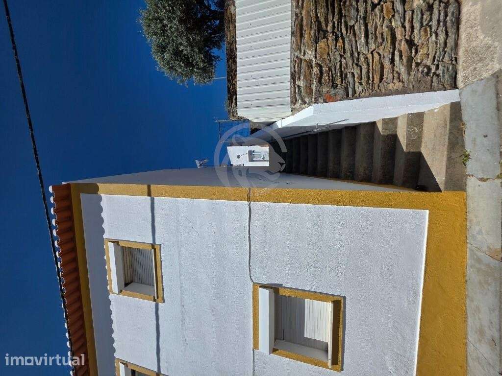 Moradia T3 de 2 pisos com quintal e arrumos no Alentejo - Grande imagem: 2/29
