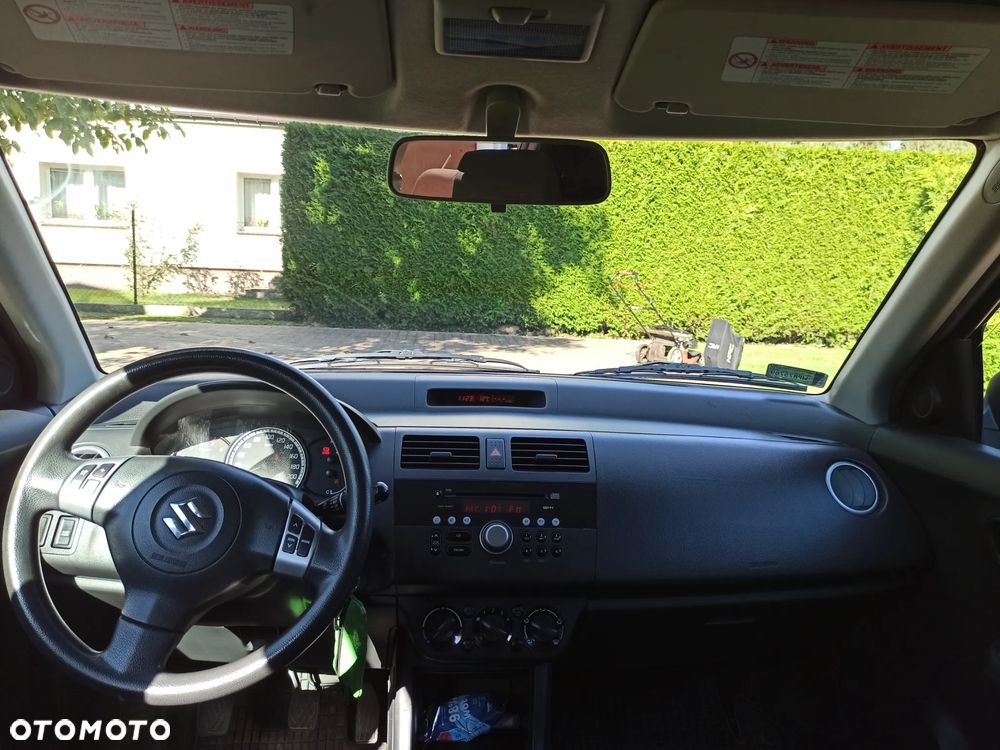 Suzuki Swift - 8