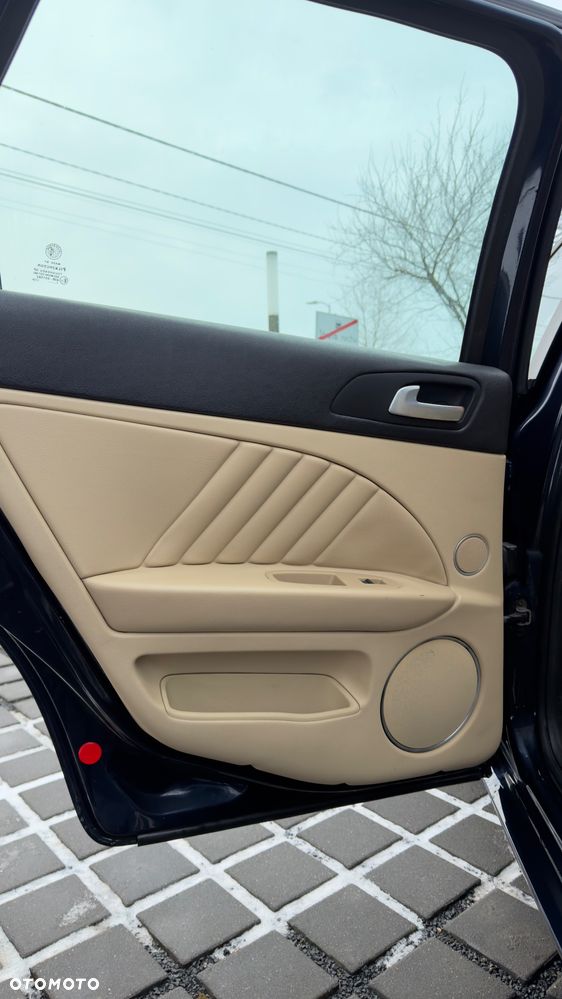 Alfa Romeo 159 2.4 JTDM 20V DPF Q-Tronic Turismo - 23