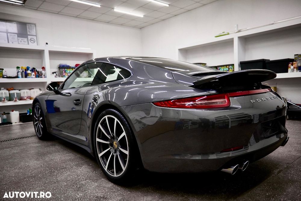 Porsche 911 Carrera 4 PDK - 14