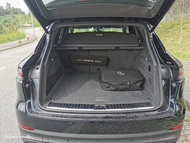 Porsche Cayenne E-Hybrid Platinum Edition - 24