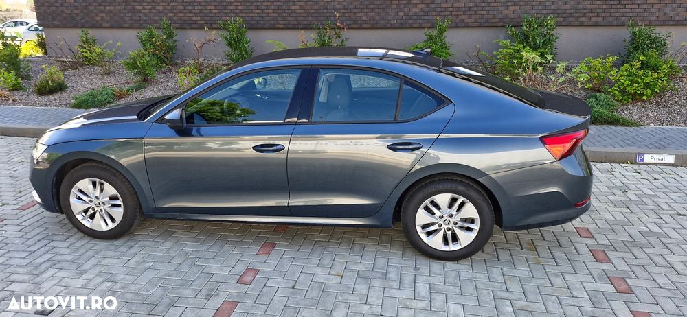 Skoda Octavia 2.0 TDI DSG Ambition - 9