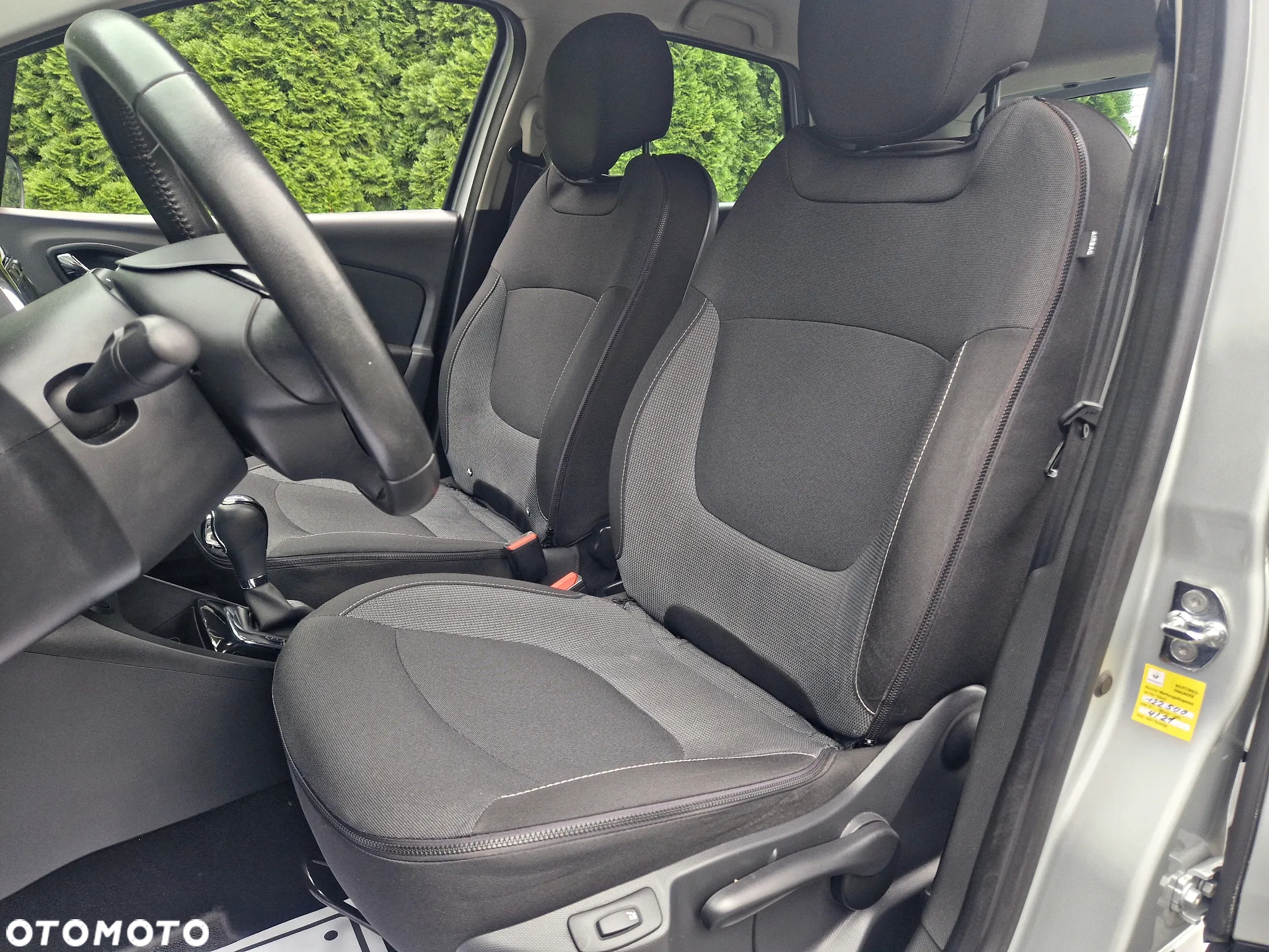 Renault Captur - 21