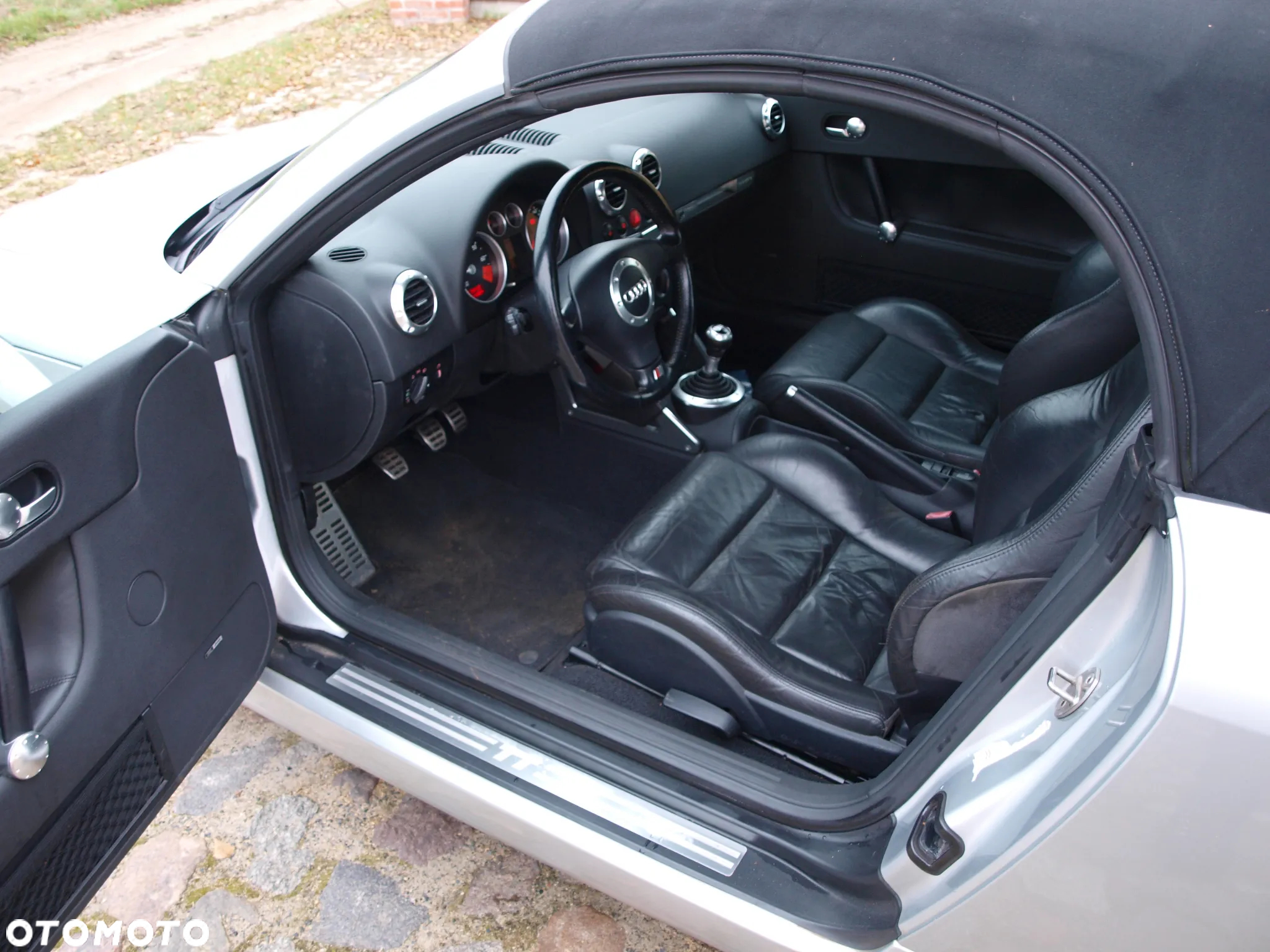 Audi TT Roadster 1.8 T quattro - 8