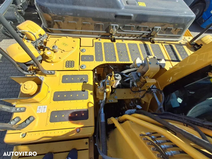 Komatsu pc240lc-11 - 17