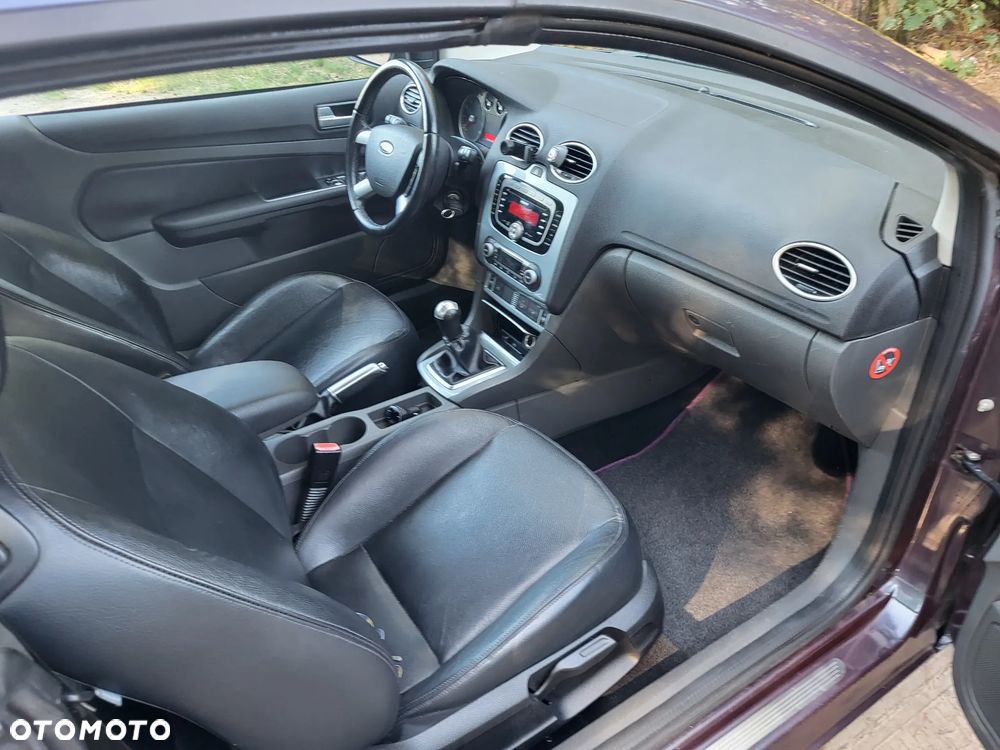 Ford Focus 2.0 16V Titanium - 6