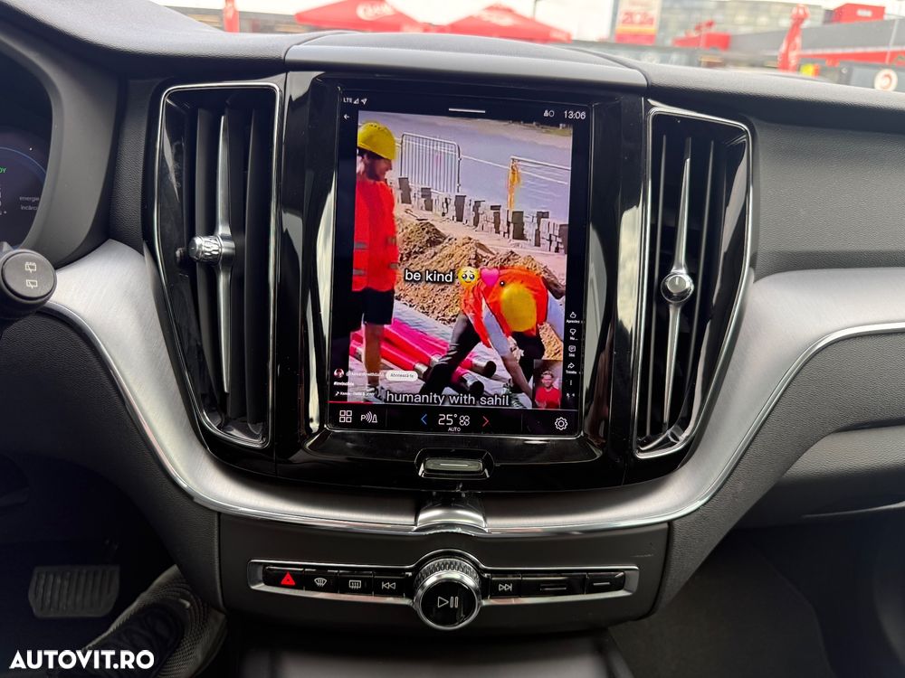 Volvo XC 60 T6 AWD Recharge Geartronic Inscription Expression - 27