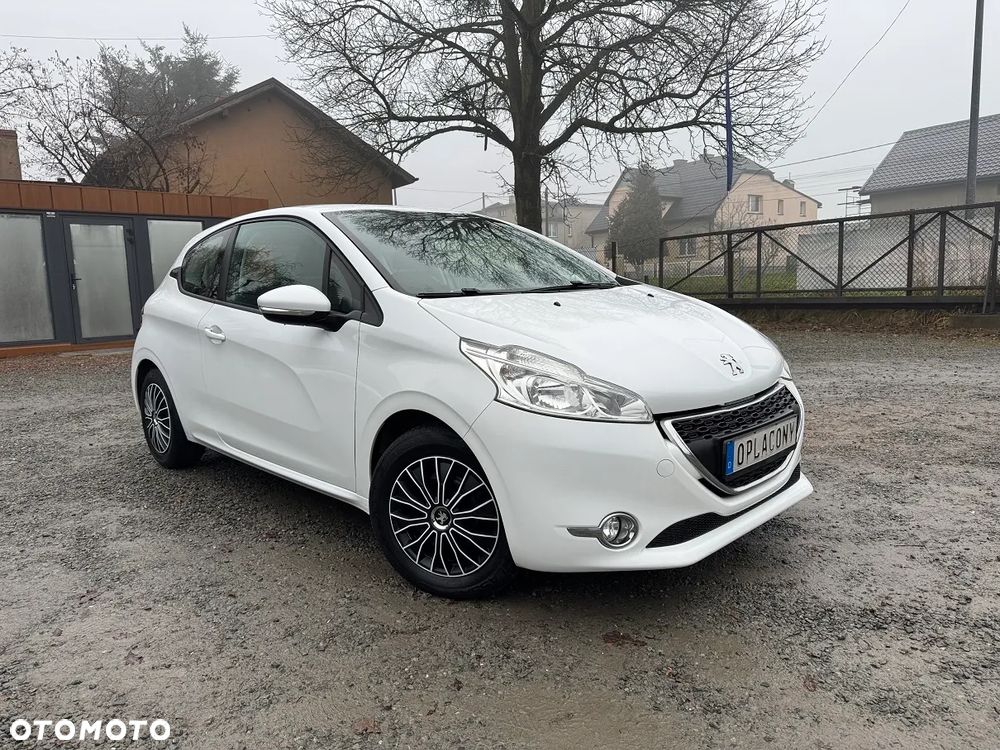 Peugeot 208 - 19