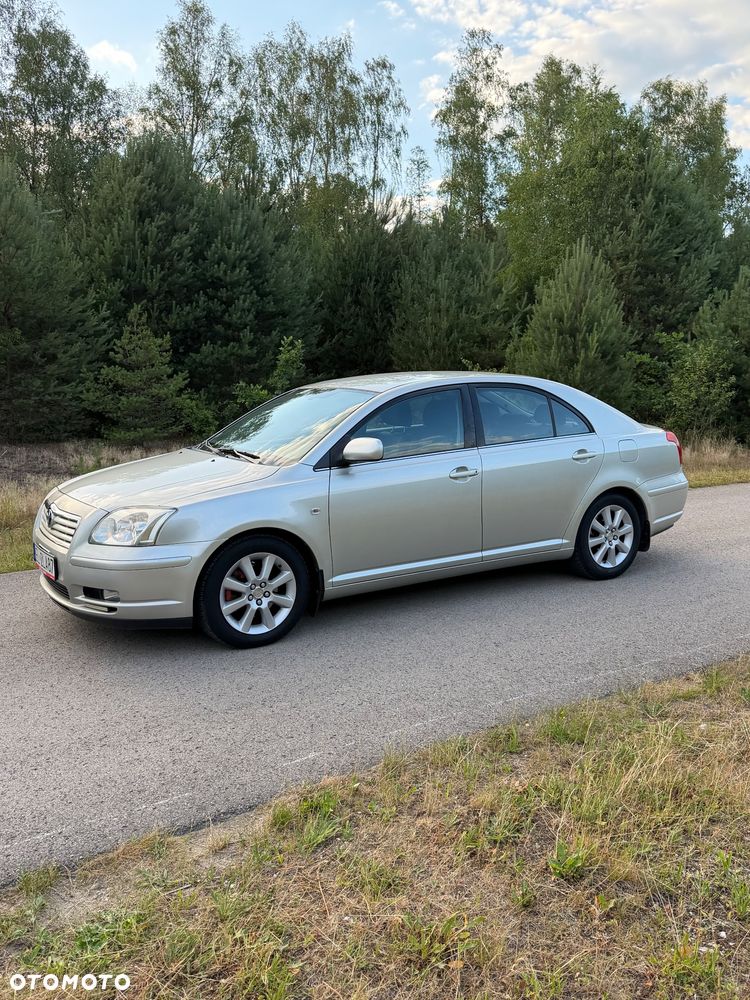Toyota Avensis 2.0 VVT-i High - 4