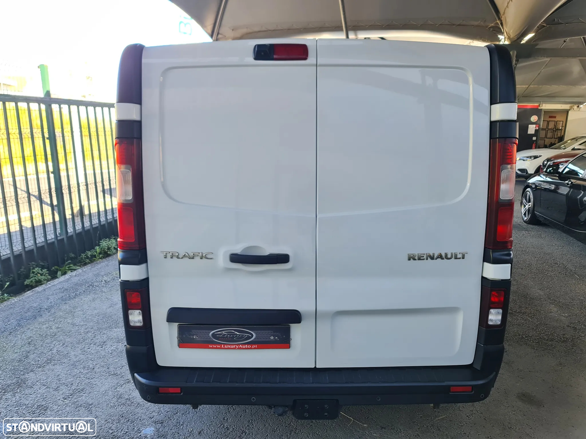 Renault TRAFIC 2.0 Dci 120CV * Câmera/ GPS/ AC/ IVA DEDUTÍVEL * - 6