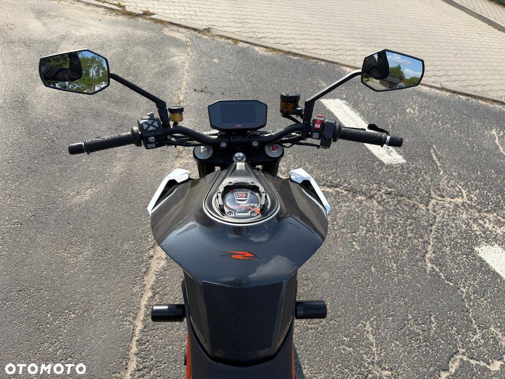 KTM Super Duke - 12