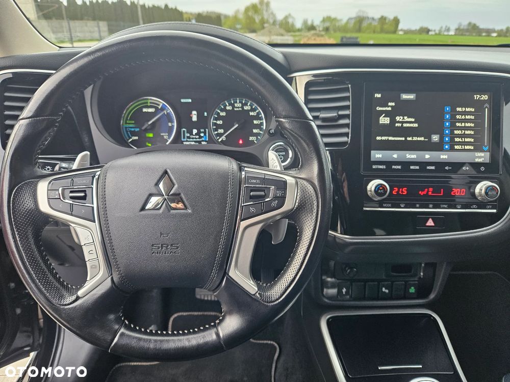 Mitsubishi Outlander 2.4 4WD Plus - 16