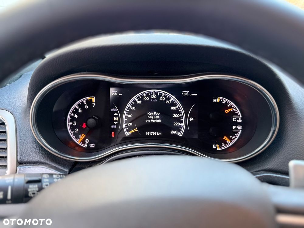 Jeep Grand Cherokee - 16