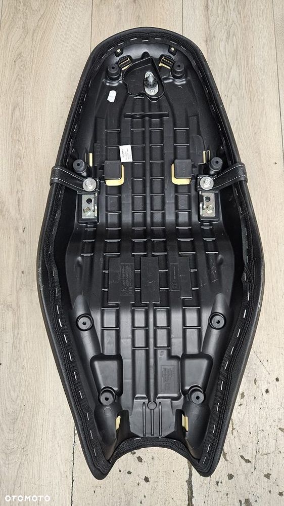 Siedzenie Triumph Street Twin 900  2304054 - 13