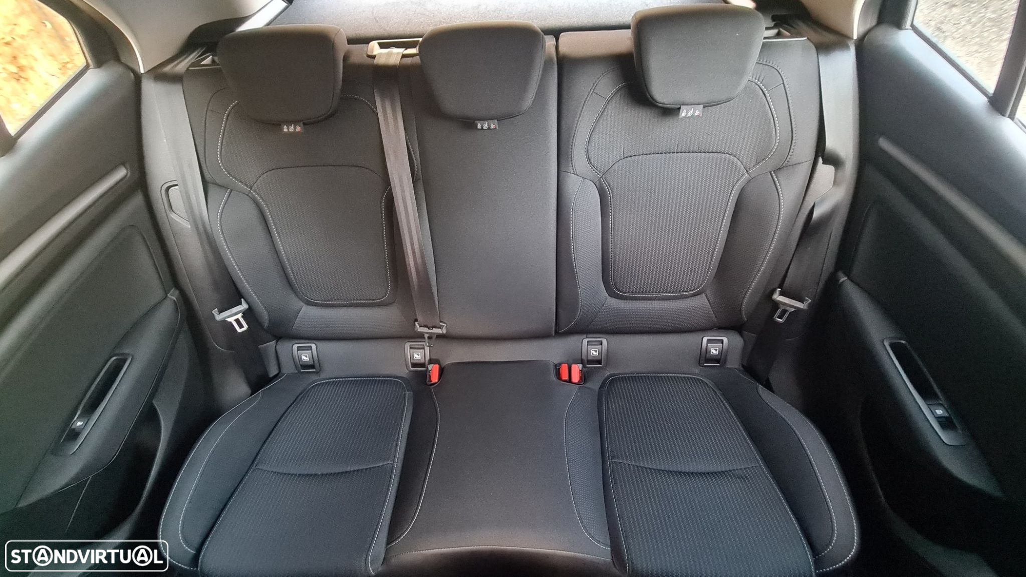 Renault Mégane 1.5 Blue dCi Intens EDC - 39