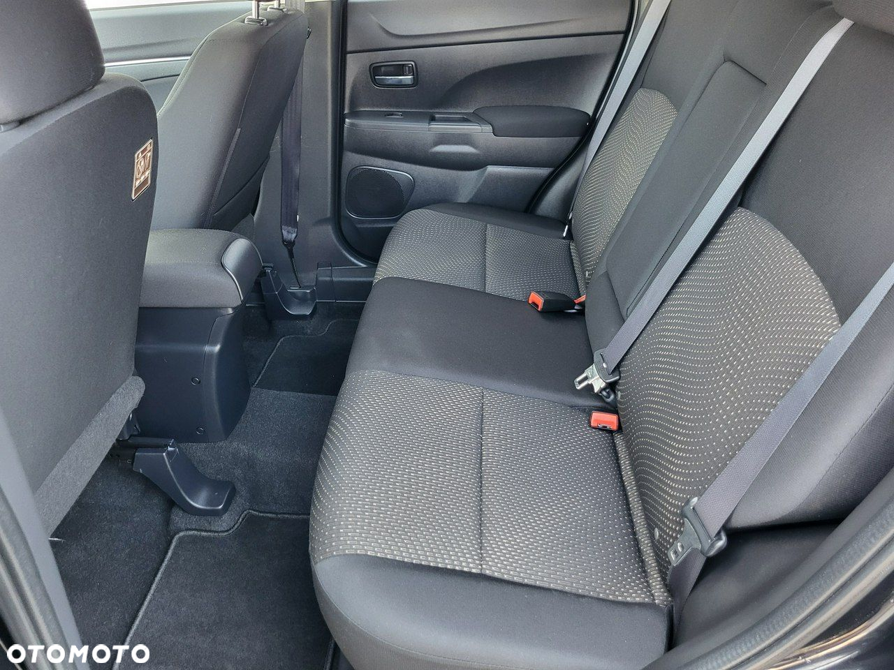 Mitsubishi ASX - 25