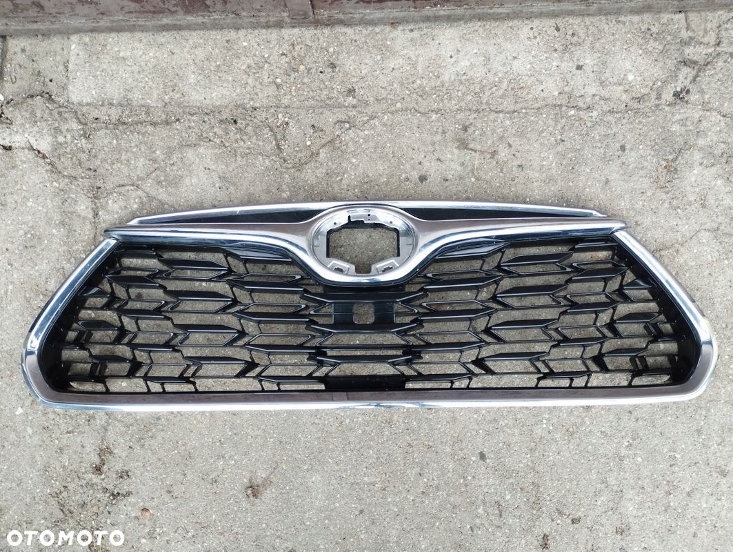 Grill Atrapa Toyota Highlander IV XU70 2019-^ - 1