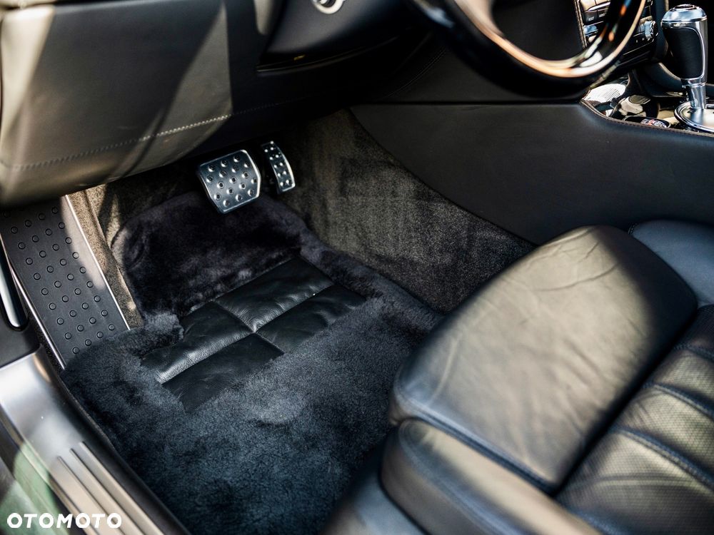 Bentley Flying Spur Standard - 24