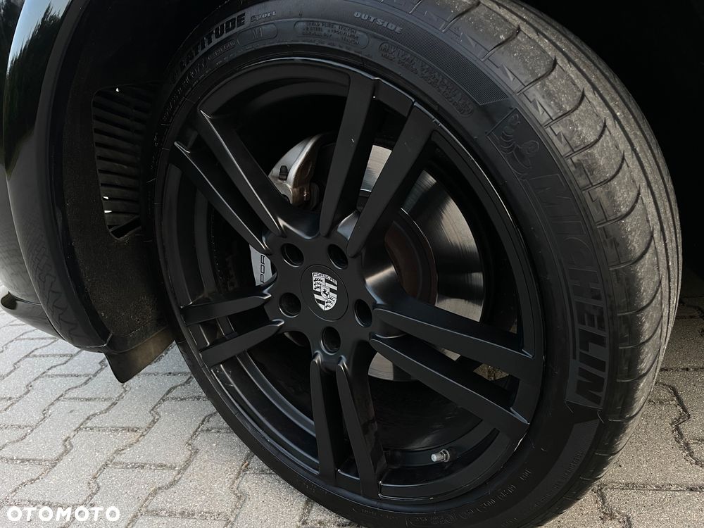 Porsche Cayenne S - 23