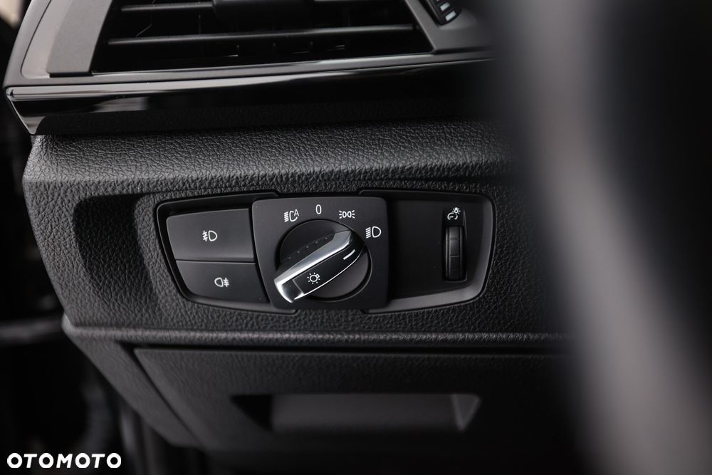 BMW Seria 1 118d Sport Line - 16