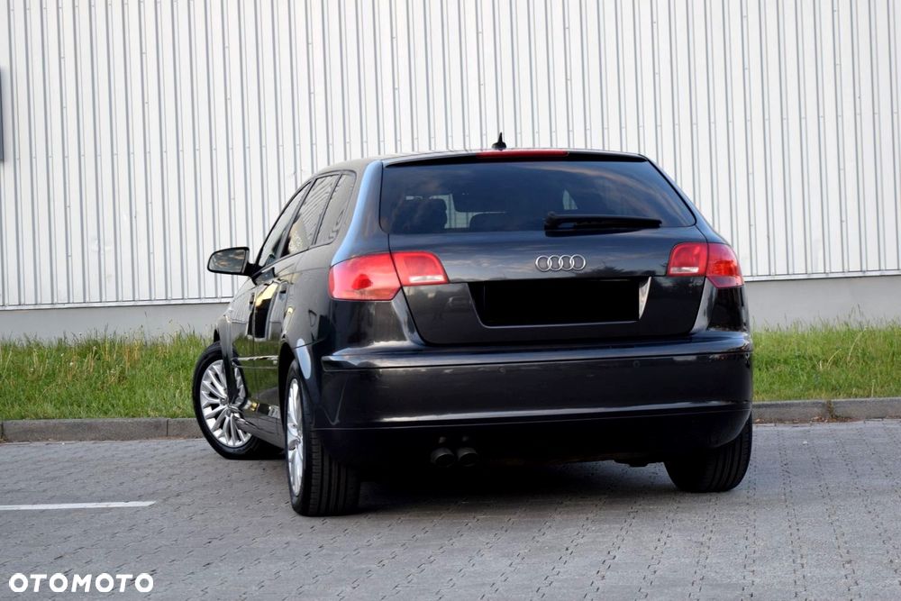 Audi A3 Sportback 1.9 TDI DPF S line Sportpaket plus - 10