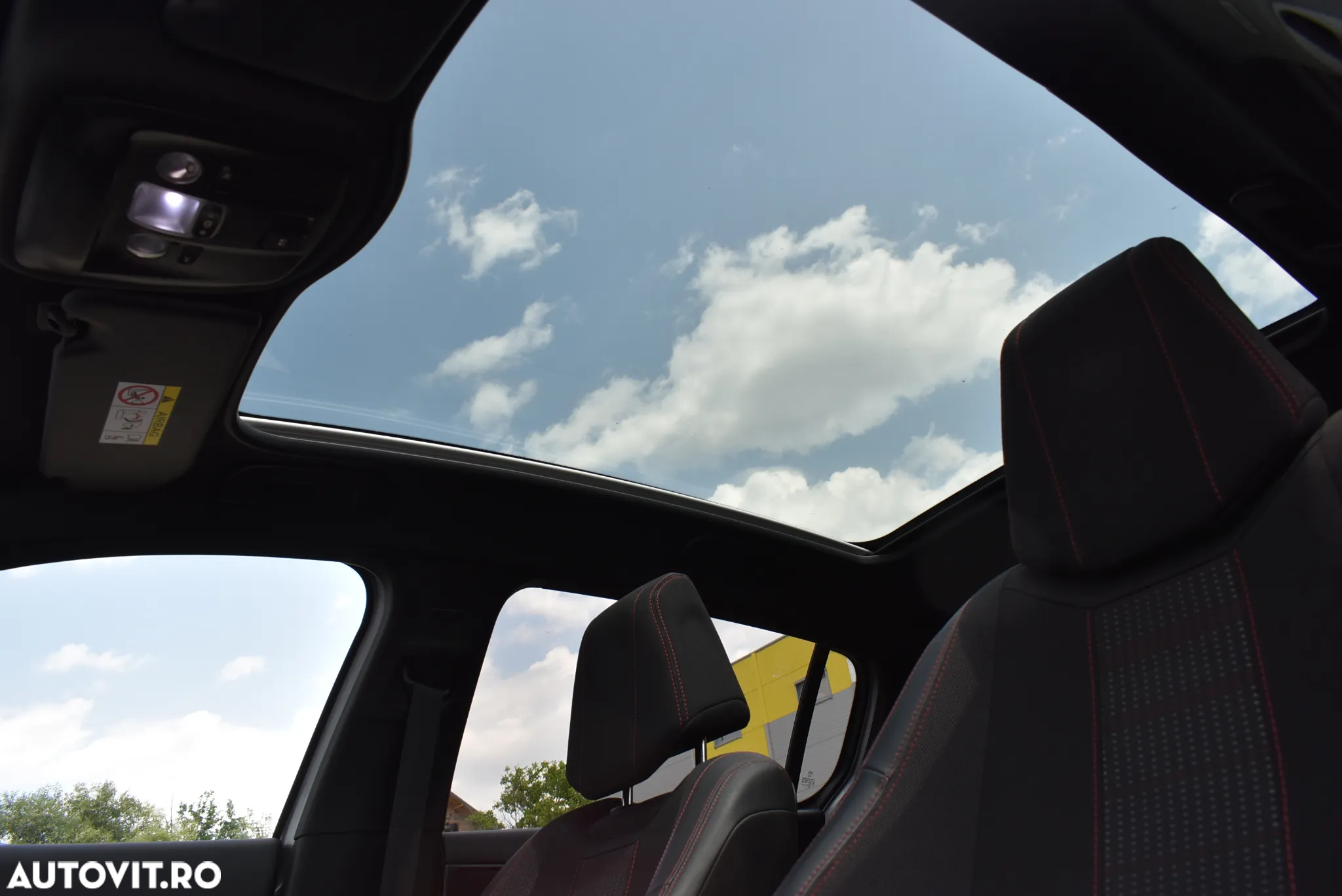 Peugeot 308 SW 1.2 L PureTech Turbo Allure Aut. - 16