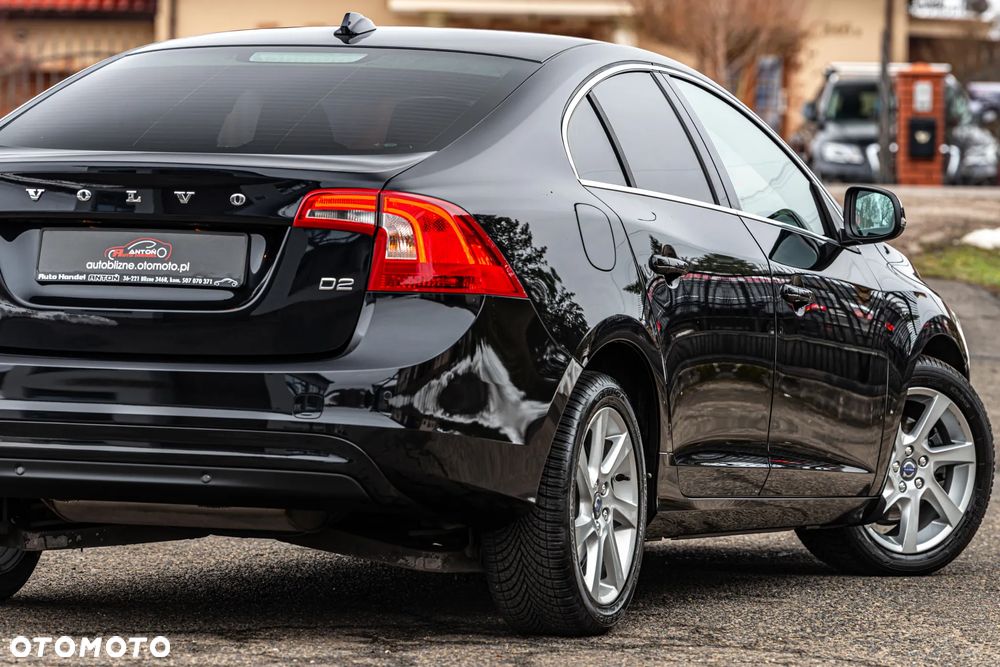 Volvo S60 D2 Momentum - 18