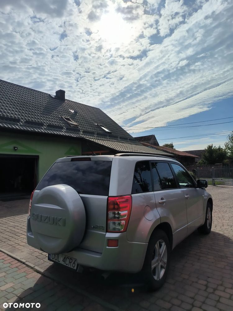 Suzuki Grand Vitara 2.0 - 3
