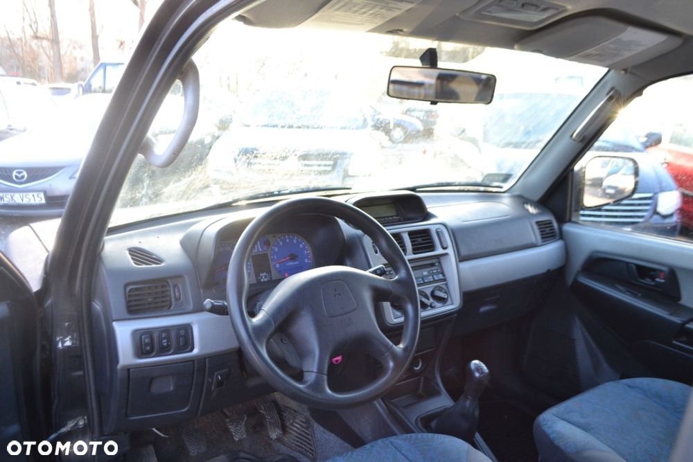 Mitsubishi Pajero Pinin - 5