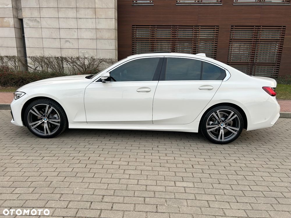 BMW Seria 3 330i M Sport sport - 2