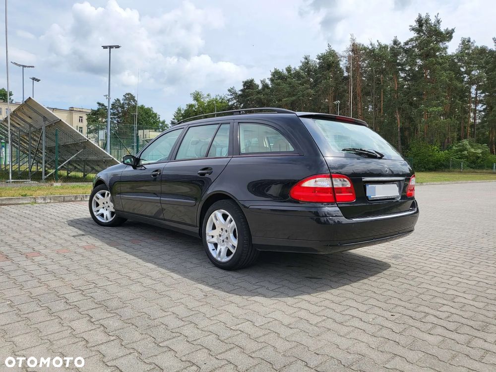 Mercedes-Benz Klasa E 350 4-Matic - 9