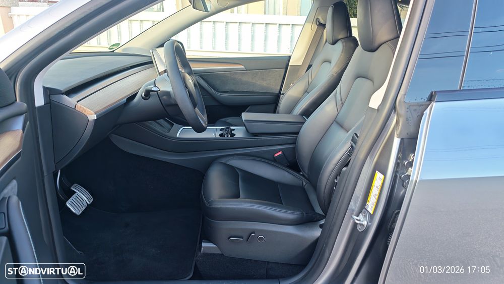 Tesla Model Y Performance Tração Integral - 11