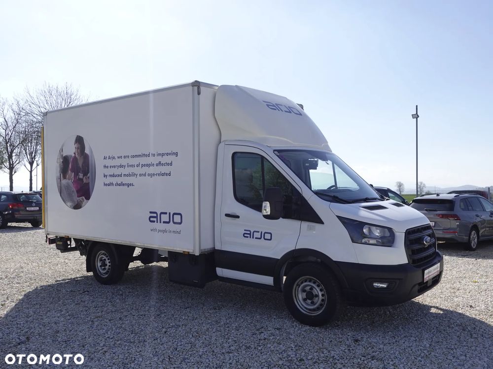 Ford Transit - Kontener z windą - 9
