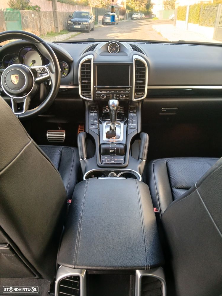 Porsche Cayenne S - 7