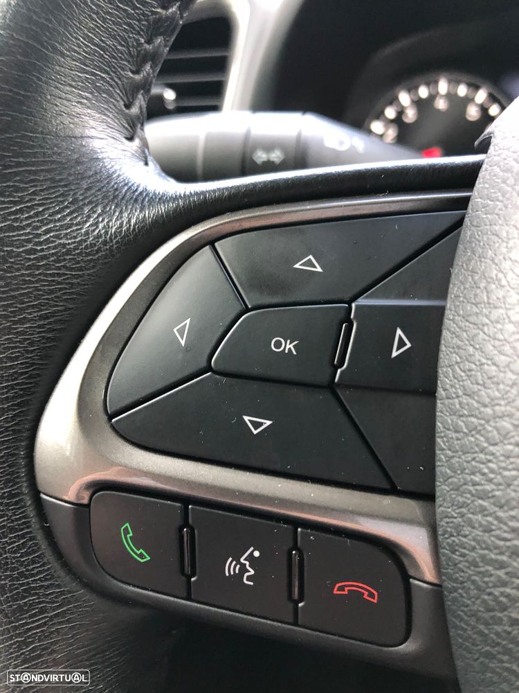 Jeep Renegade 1.3 T Limited DCT - 38